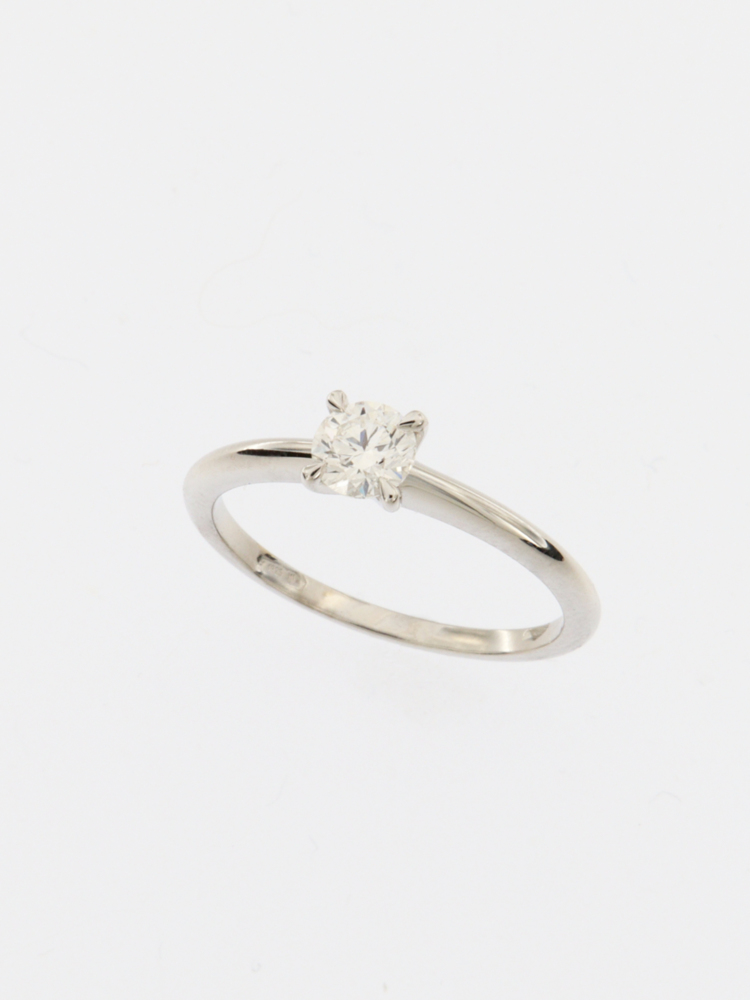 Solitario con Diamante  