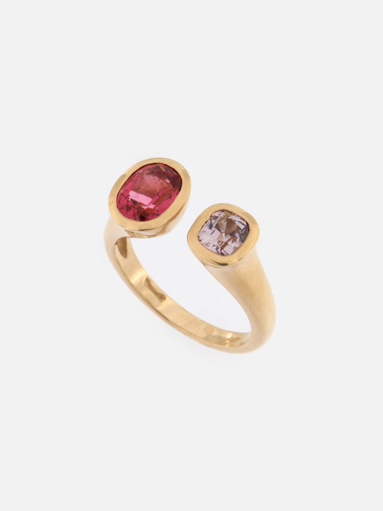 Anello Contrariè con Rubellite e Spinello grigio  